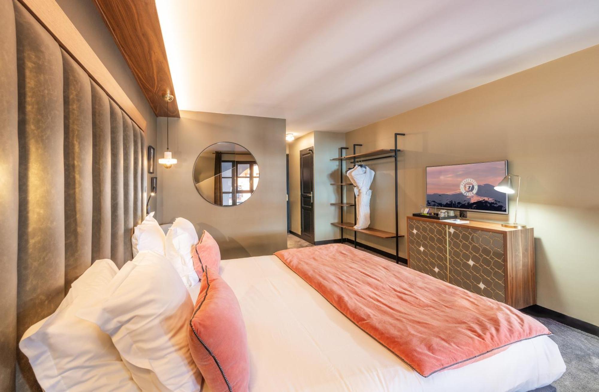 Hotel Fahrenheit Seven Courchevel Zewnętrze zdjęcie