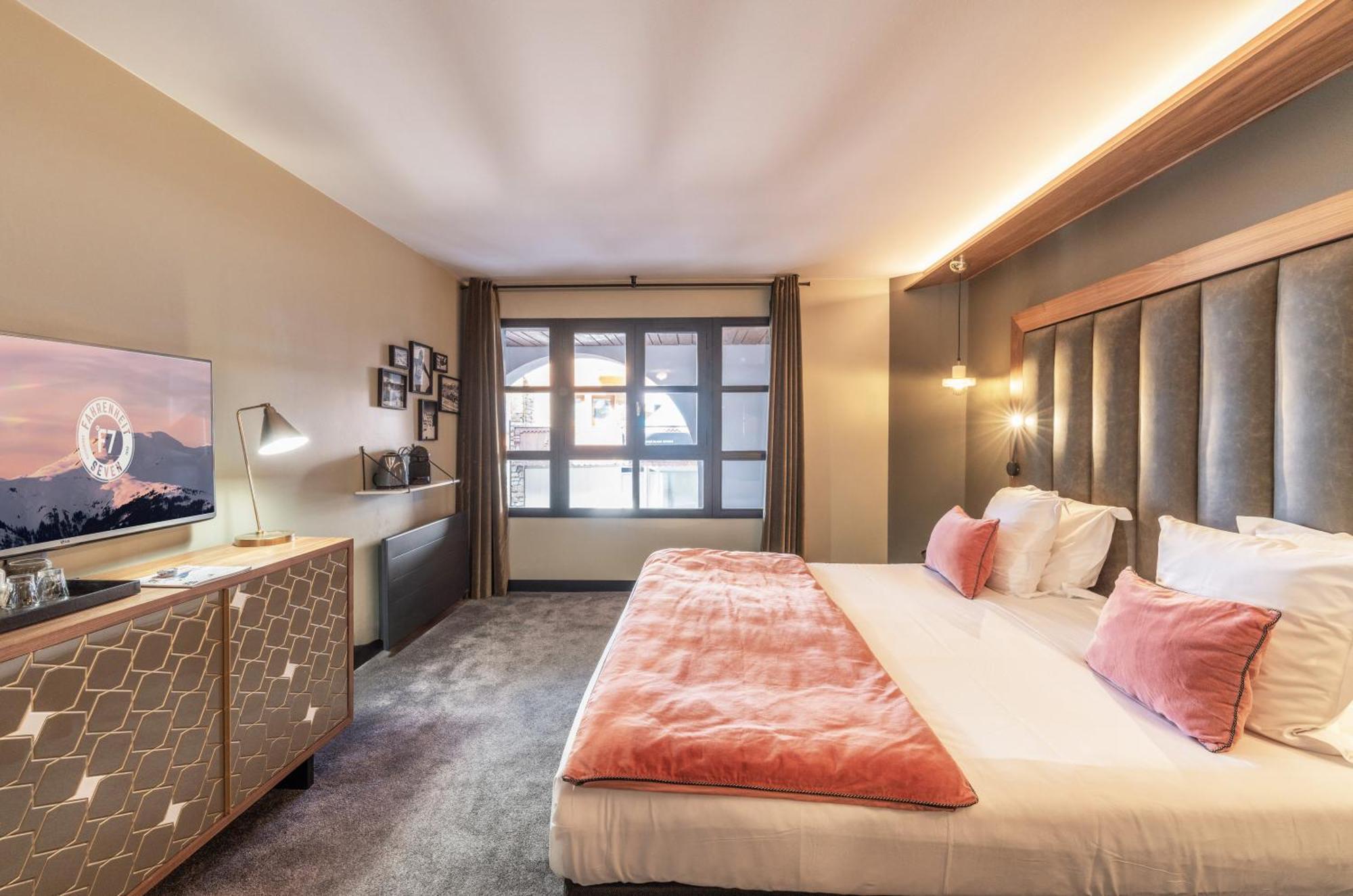 Hotel Fahrenheit Seven Courchevel Zewnętrze zdjęcie
